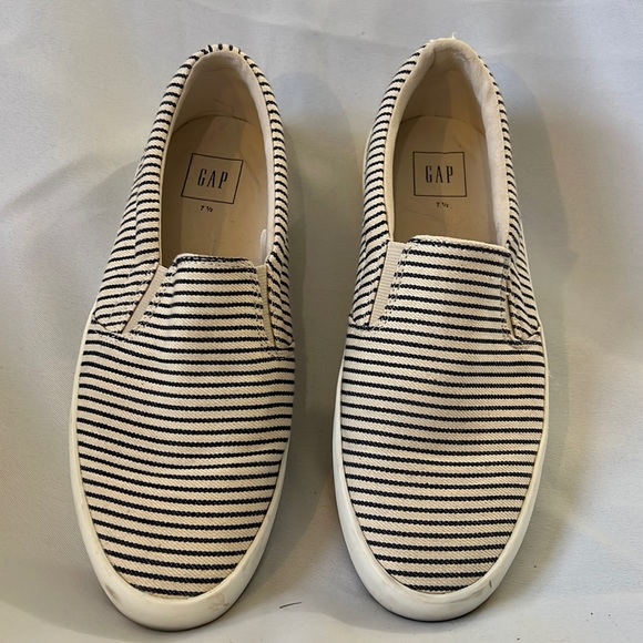 GAP Loafers - Picture 1 of 6